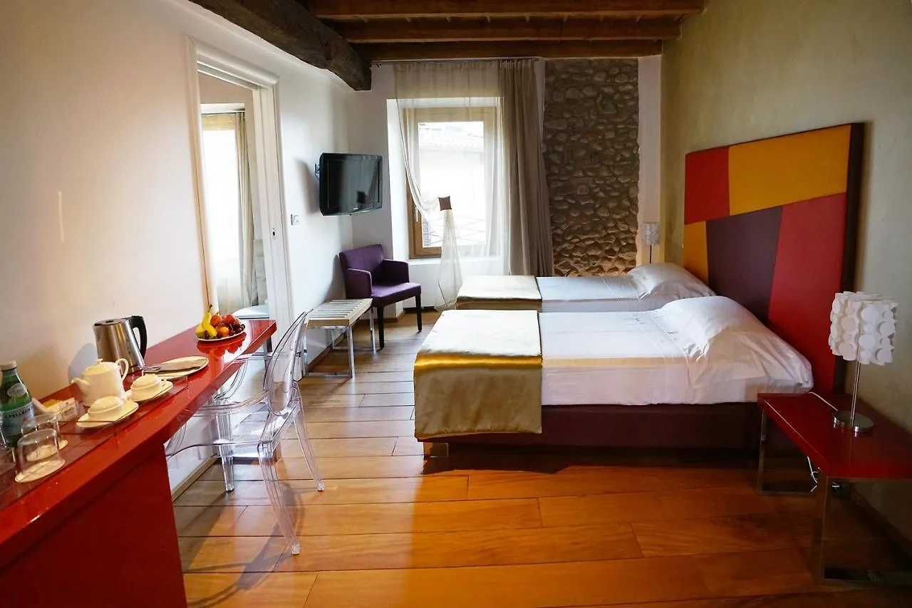 Il Portico - 1711 Luxury Guest House Arlate